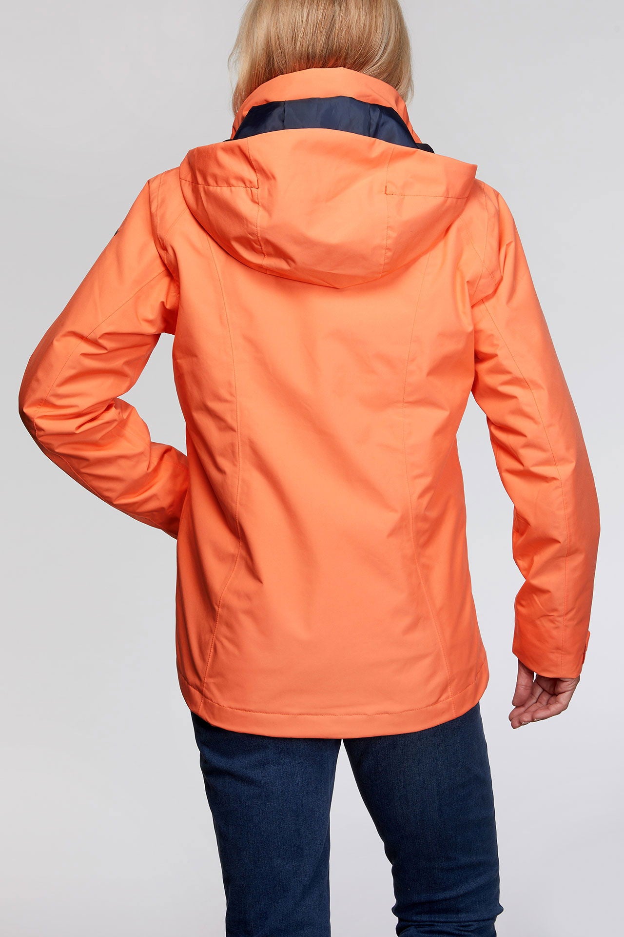 Nærbilde av stoff på 3-i-1 funksjonsjakke for damer vanntett med fleece