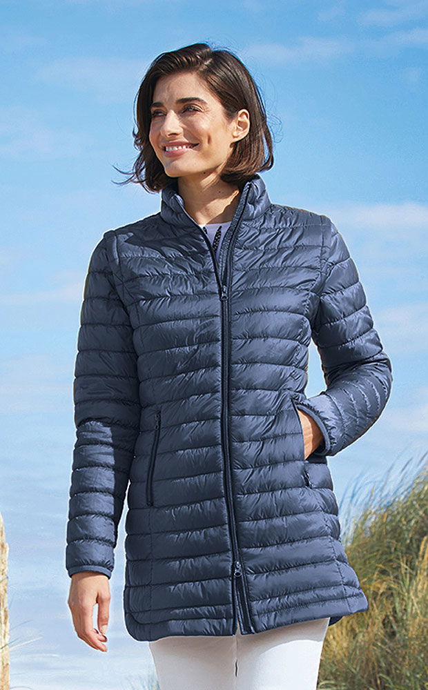 Detalj av glidelås på 4-i-1 funksjonsjakke for damer - Betty Barclay