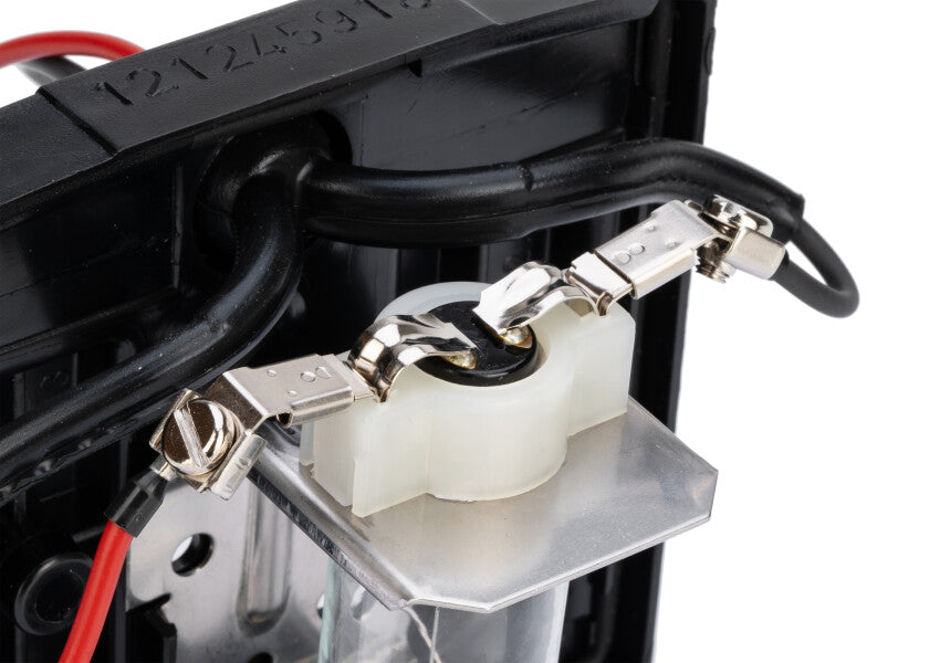Nærbilde av Akterlyslanterne serie 2984 halogen 12V sort BSH