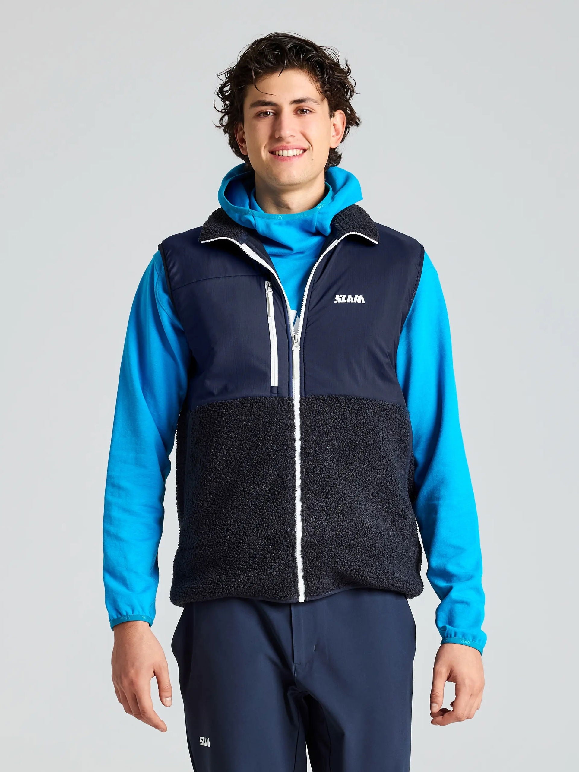 Altura fleecvest polyester 470 g/m² mellomlag forfra