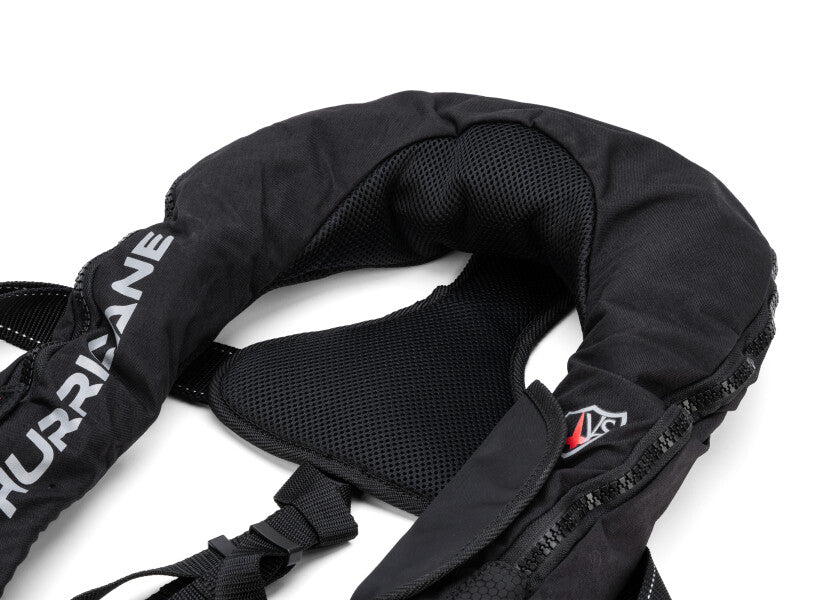 Automatvest Hurricane EVO 160 N svart med sprayhood sett fra siden