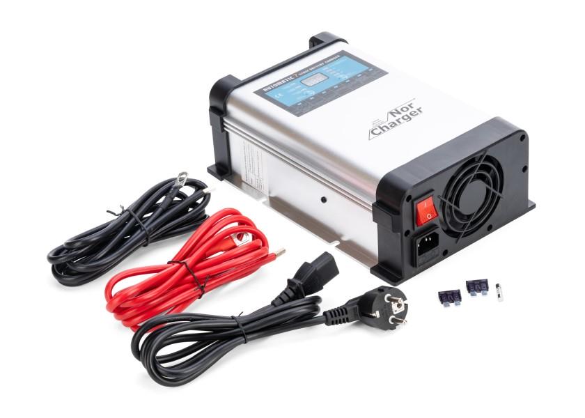Batterilader 24 V 30 A 2 ladeutganger nærbilde