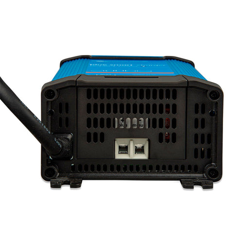 Batterilader BlueSmart IP22 12V 15A Bluetooth detalj og tilkoblinger