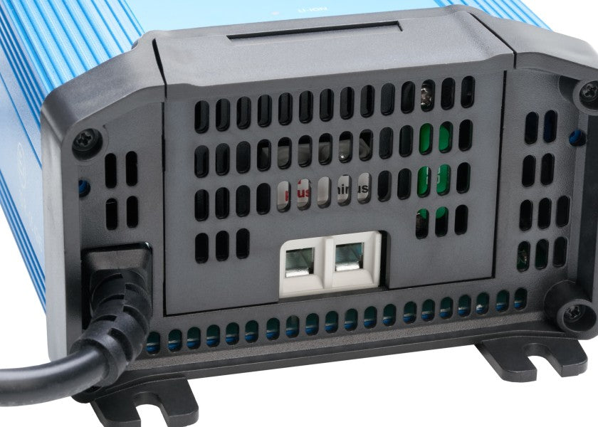 Batterilader BlueSmart IP22 12V 20A 1 utgang Bluetooth nærbilde