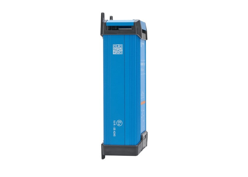 Detalj av Batterilader BlueSmart IP22 24V 16A 3 utganger Bluetooth