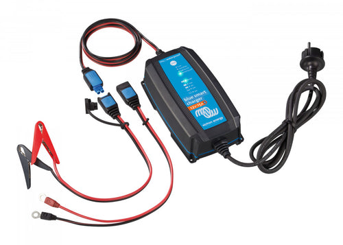 Batterilader BlueSmart IP65 12V 15A med Bluetooth forfra