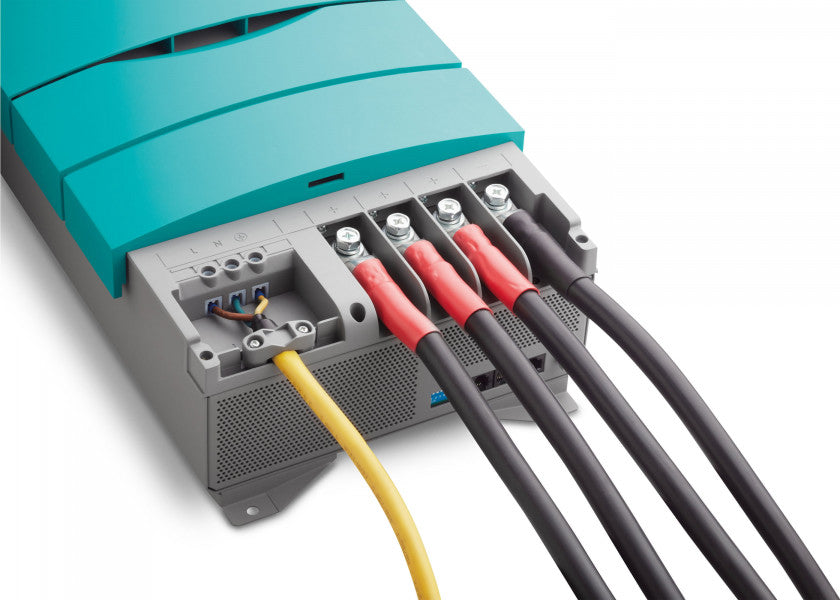 Montert Batterilader ChargeMaster PLUS CZone 24V 40A 3 utganger i båt