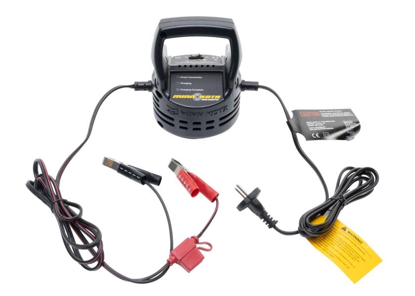 Batterilader MK-105PE 12V 5A for elektrisk påhengsmotor bakside