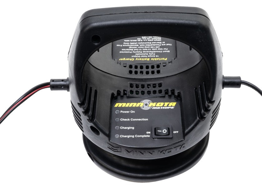 Batterilader MK-110PE 12V 10A for elektrisk påhengsmotor forfra
