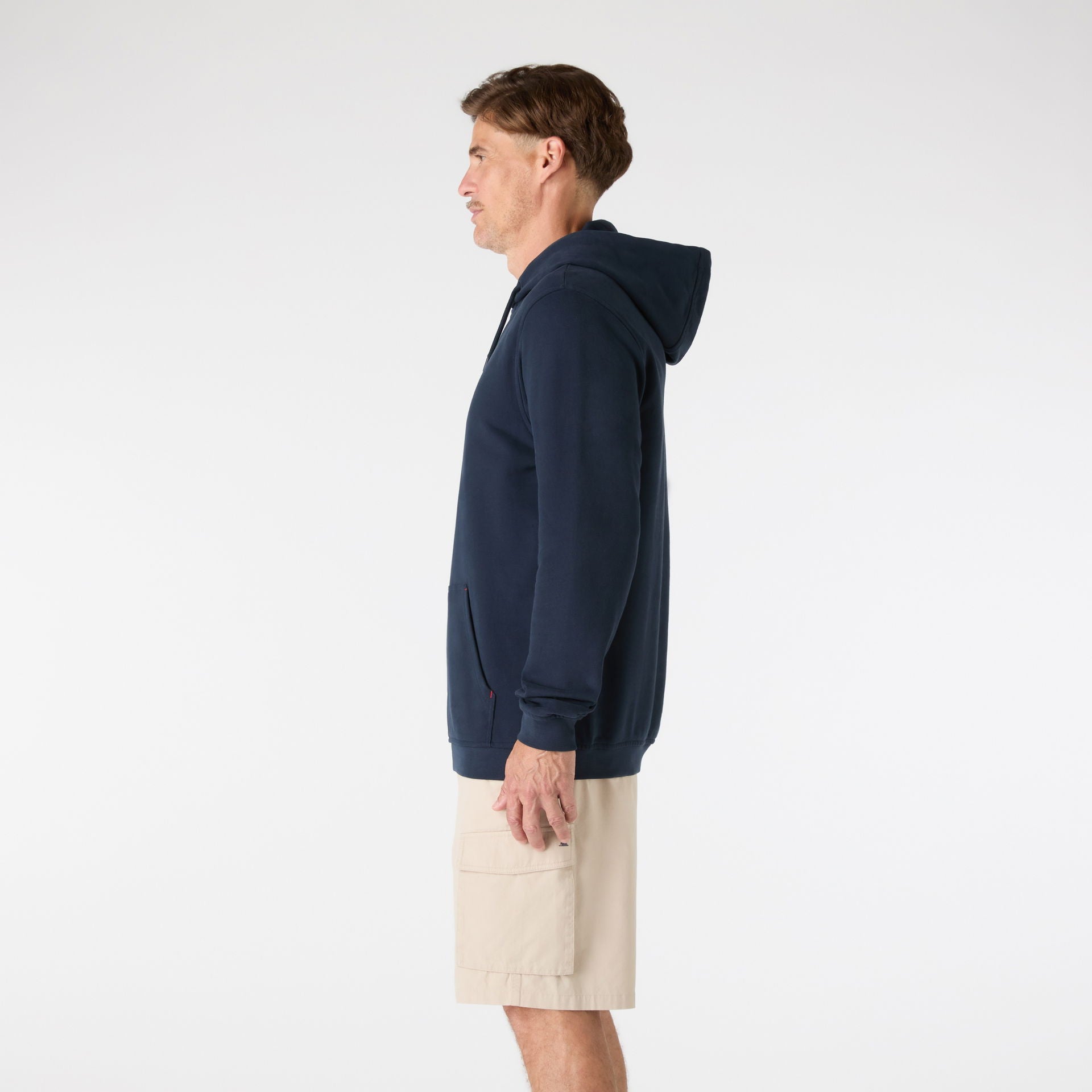 Classic hoodie med justerbar hette og ribbekant ermer