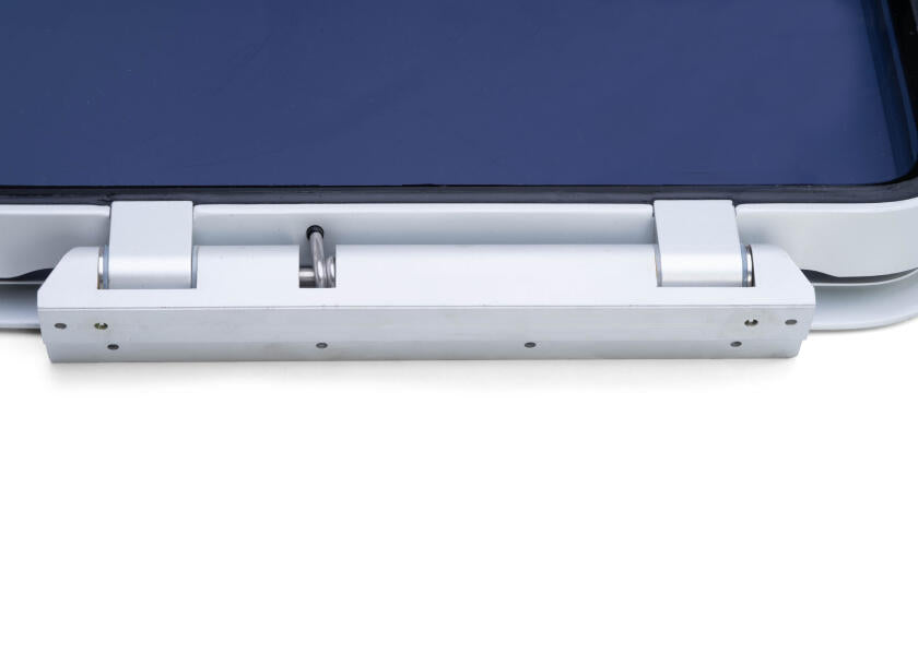 Decksluke Silver 568 x 568 mm aluminium røykgrå akryl detalj