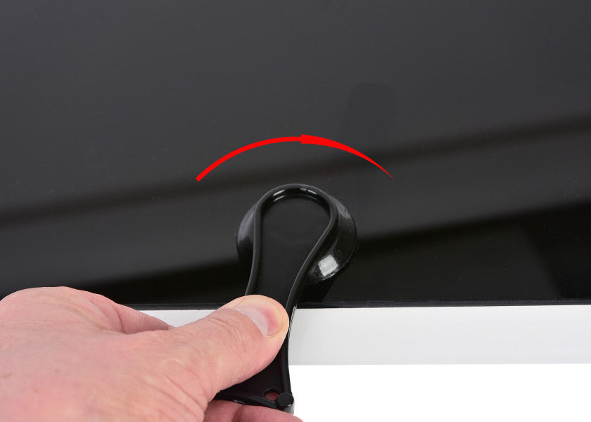 Dekksluke 268 x 448 mm plast røykgrå i åpen posisjon