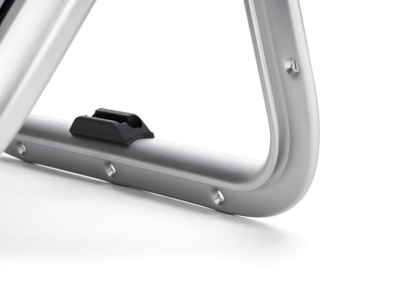 Detalj av Dekksluke Low Profile LP-20 aluminium rektangulær Lewmar