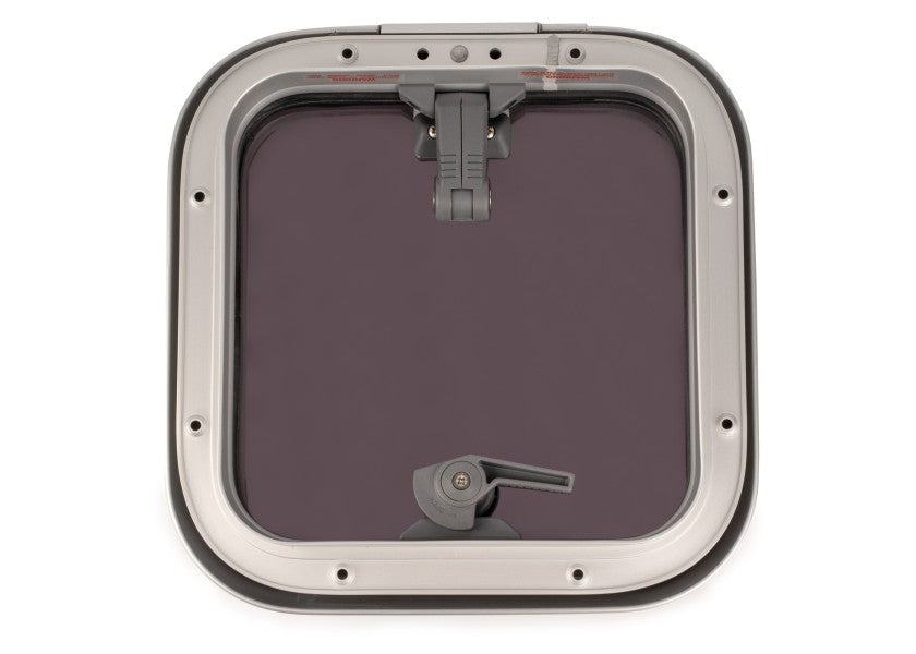 Dekksluke Ocean 10 aluminium 324 x 324 mm med flens montert på båt