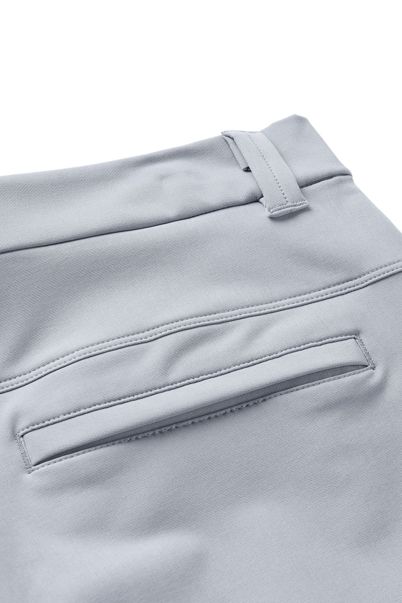 Visning av lommer på Dynamik Motion dekksshorts stretch resirkulert materiale
