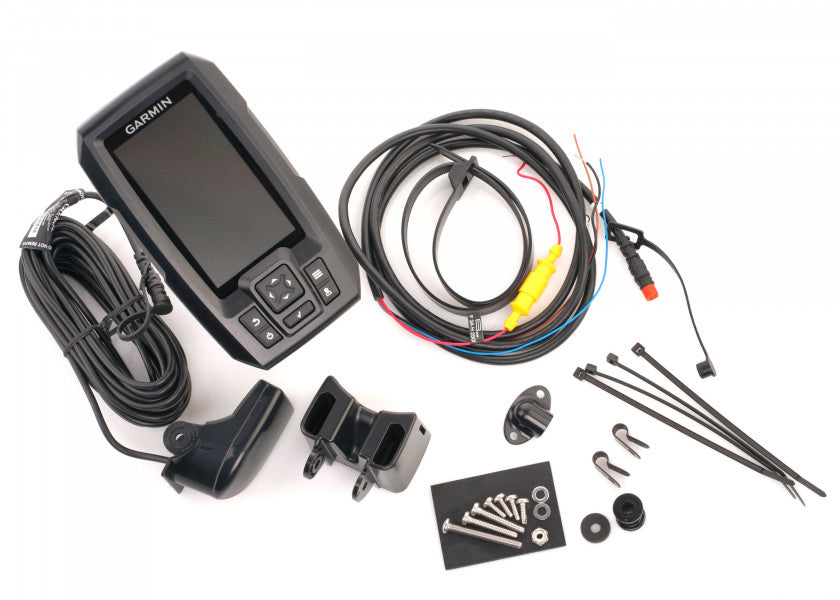 Ekkolodd STRIKER Plus 4 med GPS 4,3" display montert på båt