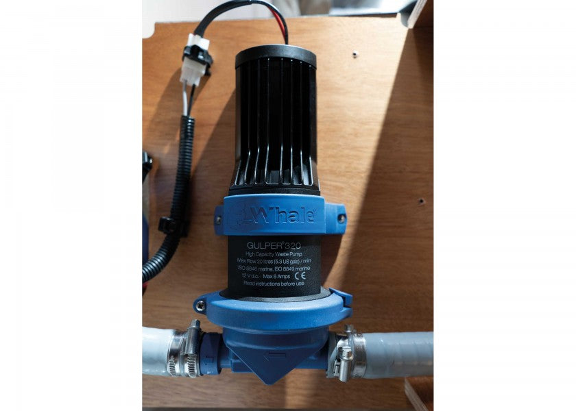 Elektrisk lensepumpe GULPER 320 12V 20 l/min 3/4"-1" bakside