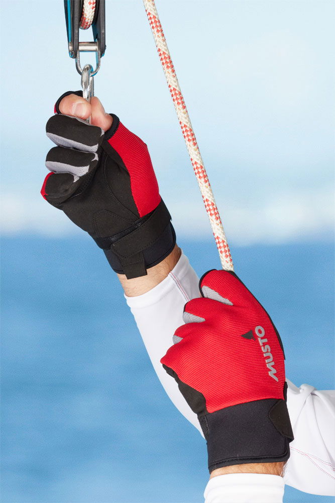 Detalj av Essential seilerhansker med lange fingre borrelås Musto