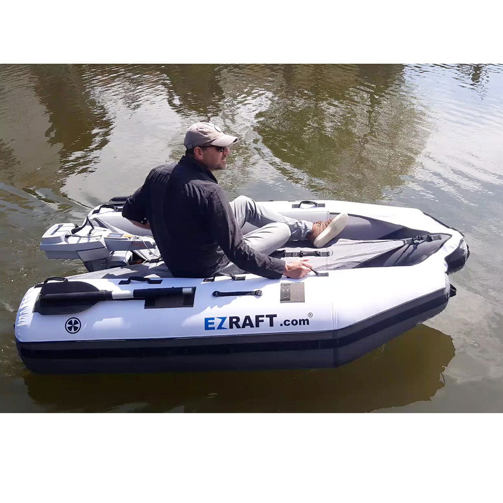 Detalj av EZRAFT gummibåt T-Mode 250 x 145 cm