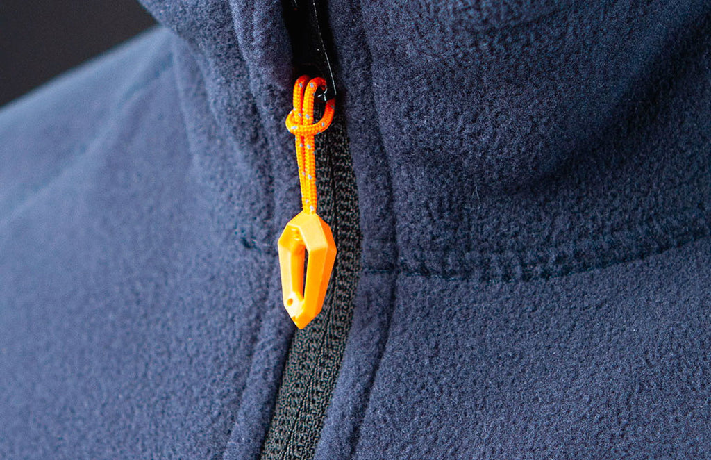Detalj av Fleecejakke Polartec mikrofleece resirkulert 159 GSM med glidelås