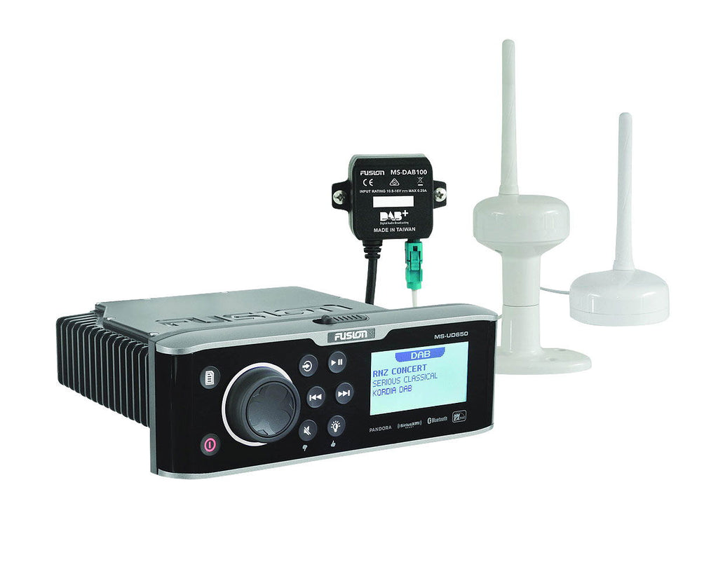 Fusion DAB-modul IPX3 for marine radio bakside
