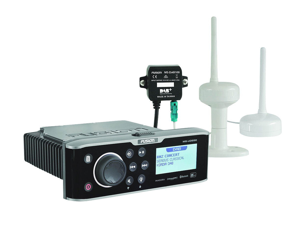 Fusion DAB-modul IPX3 for marine radio bakside