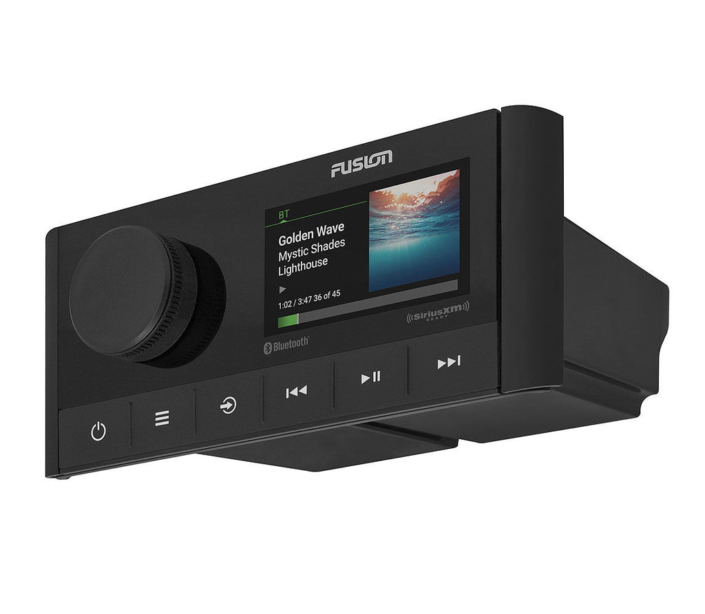 Fusion RA210 marine radio med DSP bakside