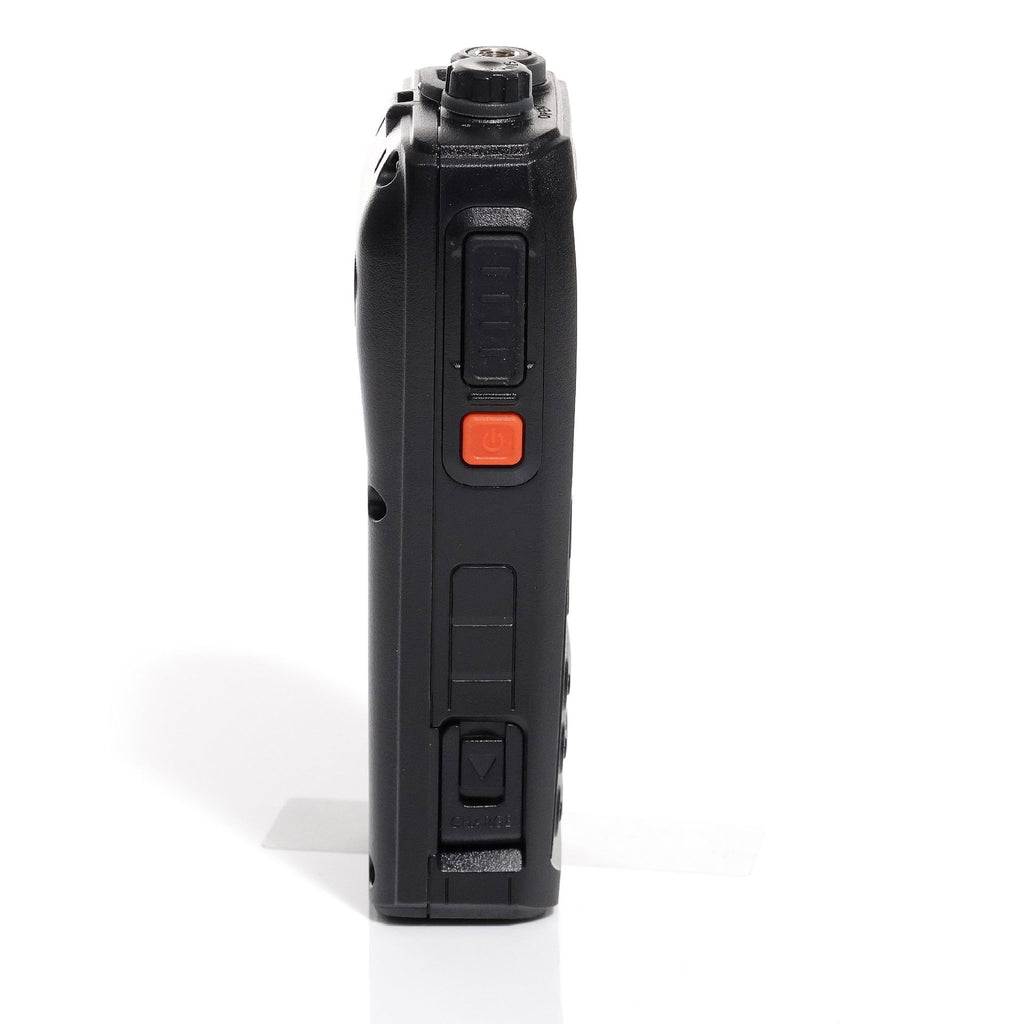 Håndholdt VHF CX-600 flytende IPX7 235 g nærbilde av knapper