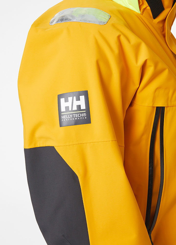 Helly Hansen Skagen offshore seiljakke herre HELLY TECH montert på modell