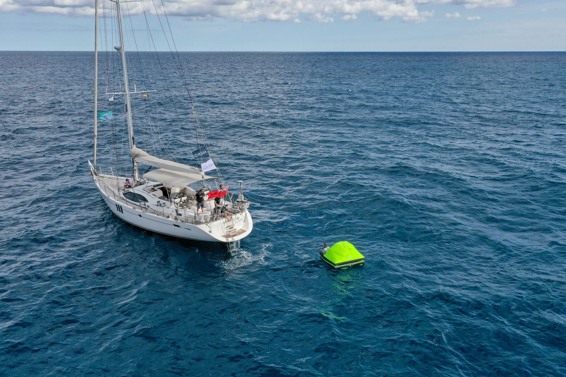 HERO redningsflåte Offshore ISO 9650-1A 4 personer container kompakt design