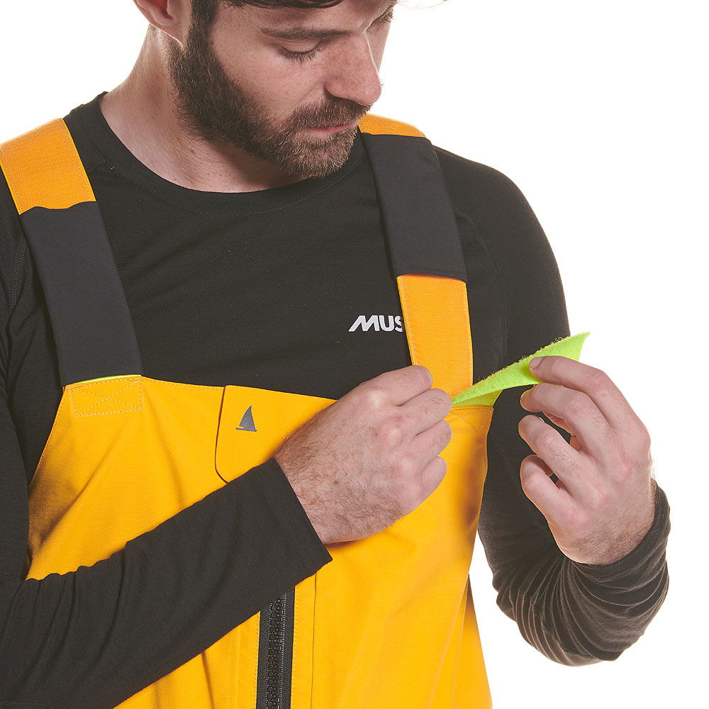 HPX Gore-Tex PRO Ocean seilerbukse offshore nærbilde av justerbare seler