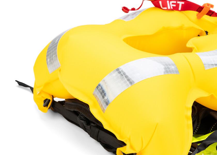 Sprayhood på Hurricane EVO 290 automatvest 290N svart offshore