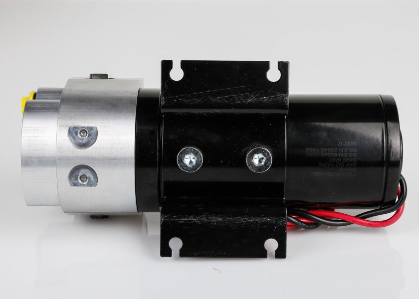 Nærbilde av Hydraulikkpumpe for autopilot type 3 24V - Raymarine