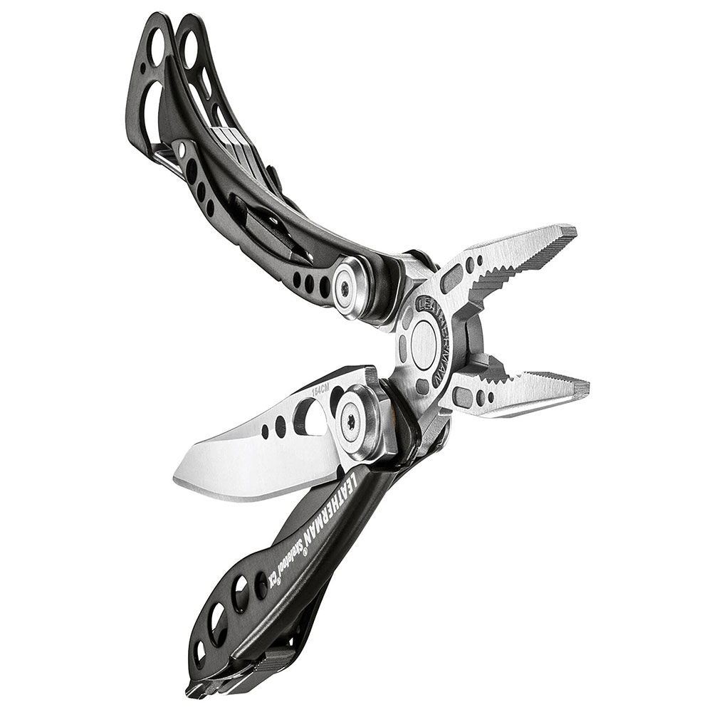 Leatherman Skeletool multitool montert i bruk