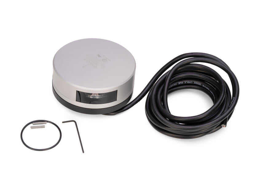 LED ankerlanterne aluminium for båter opptil 20 m 12/24V Lopolight montert på båt