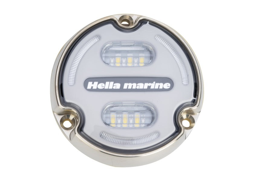 LED undervannslys APELO A2 bronse hvit montert på båt