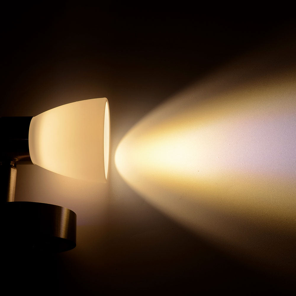 Montert LED vegglampe dimbar med USB-C 10-30V 100 lm IP20 i rom