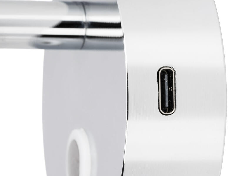 Nærbilde av USB-C ladeport på LED vegglampe rund med touch-bryter 2700K