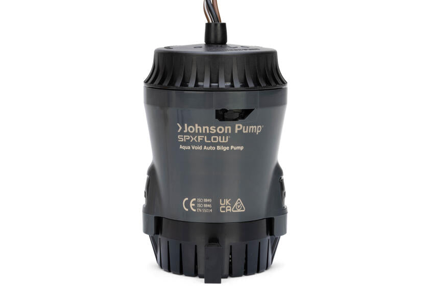 Lensepumpe Aqua Void automatisk 800 GPH montert i båt
