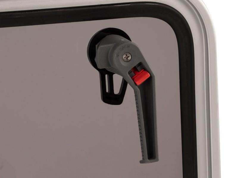 Low-Profile dekksluke LP-44 kvadratisk aluminium røykgrå bakside