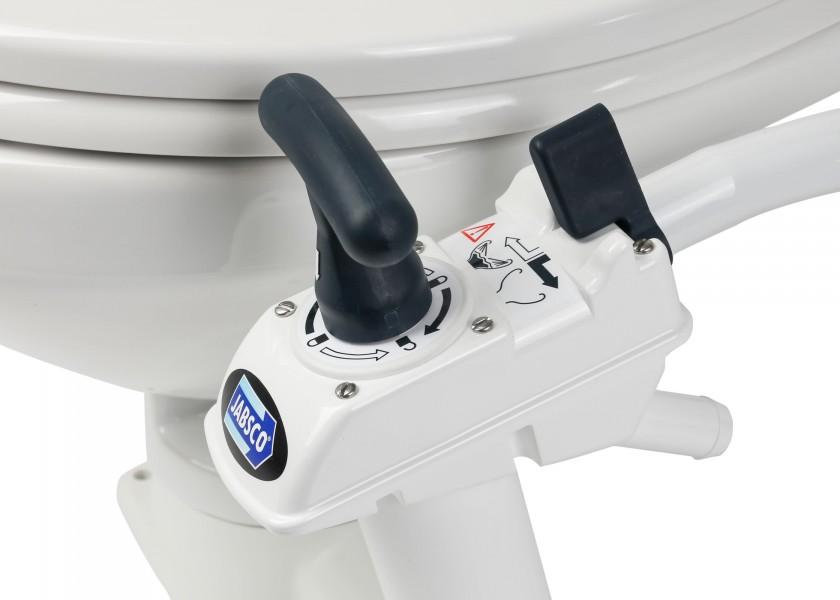 Manuelt toalett NEW STYLE komfort med soft close-lokk med pumpe