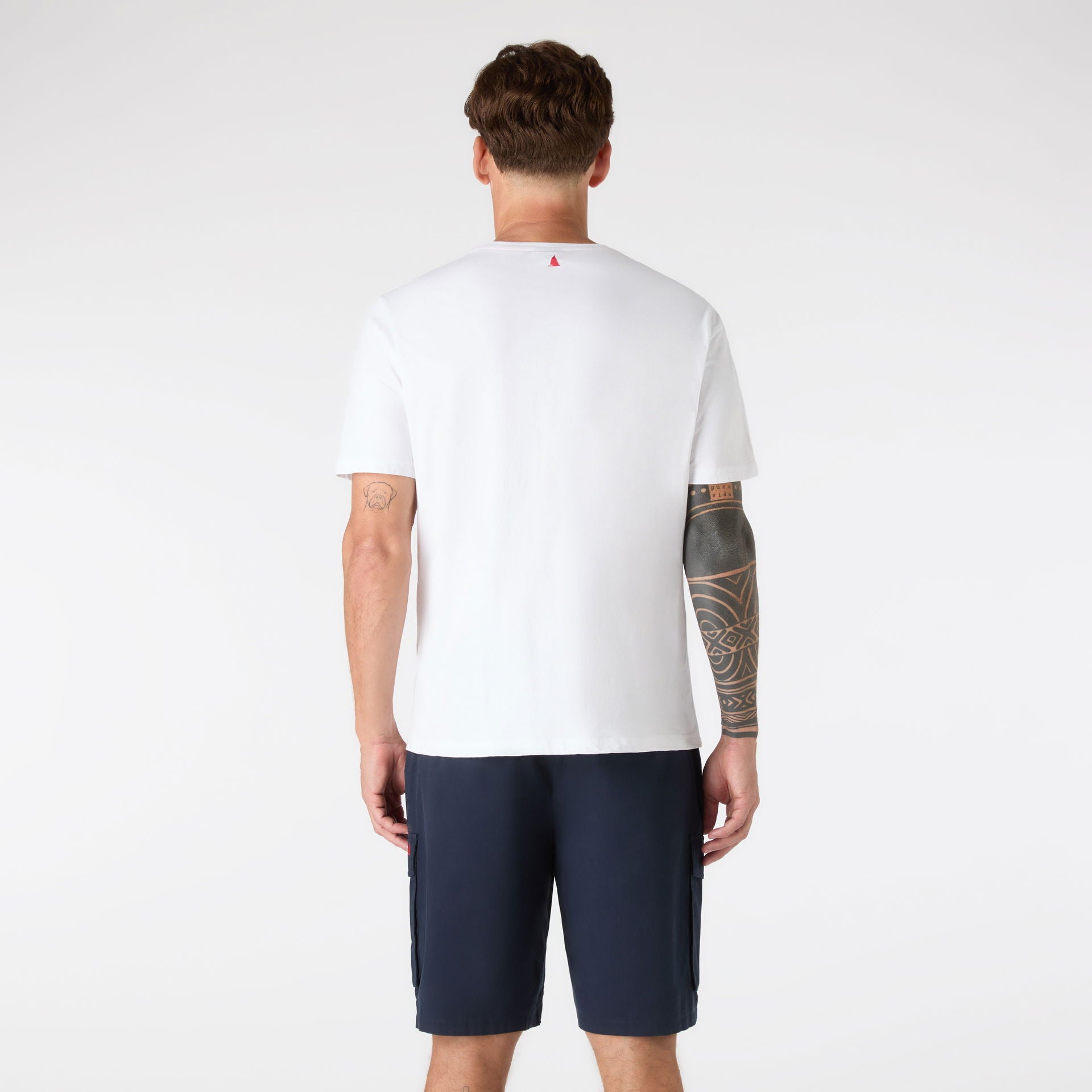 Marine Graphic SS t-skjorte med maritim design på modell