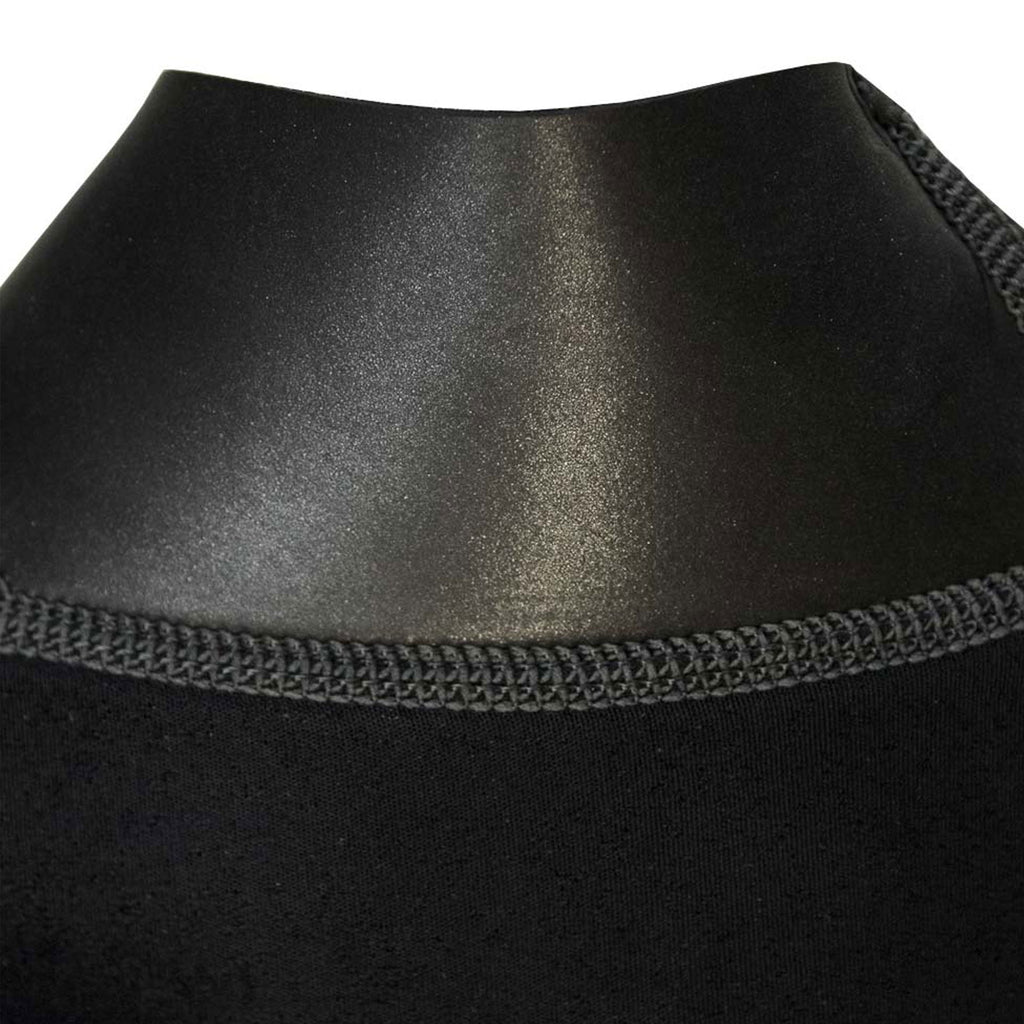 Montert Neopren-top 2,5 mm W-Flex flatlock-sømmer på modell