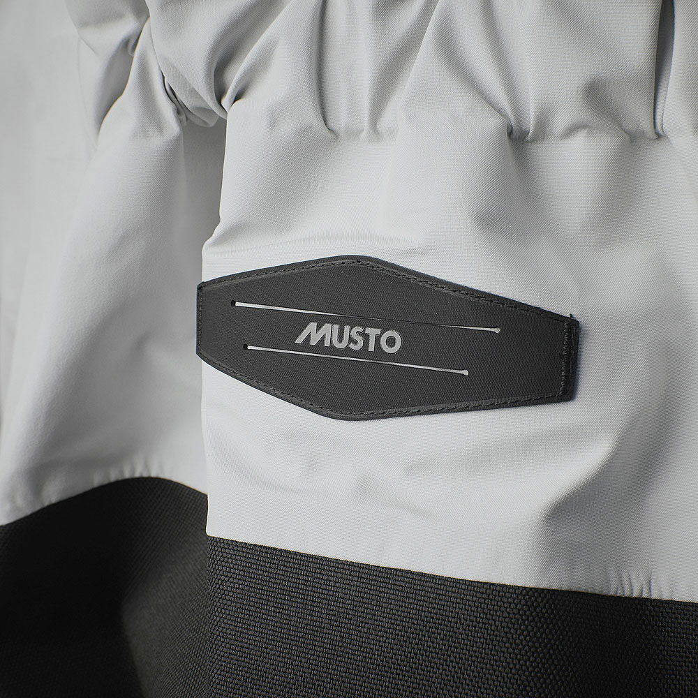 Detalj av forsterkninger på Musto LPX Gore-Tex salopette 3-lag