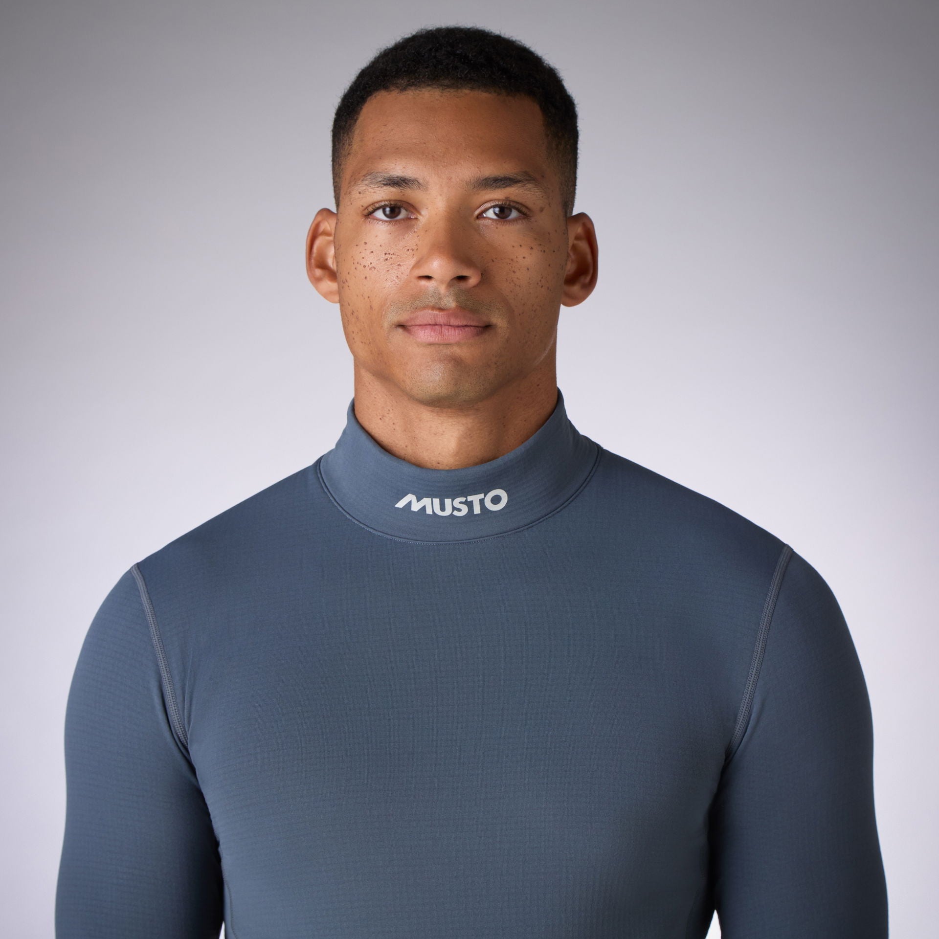 Detalj av Musto Thermal Baselayer Shirt 2.0 teknisk undertøy stoff