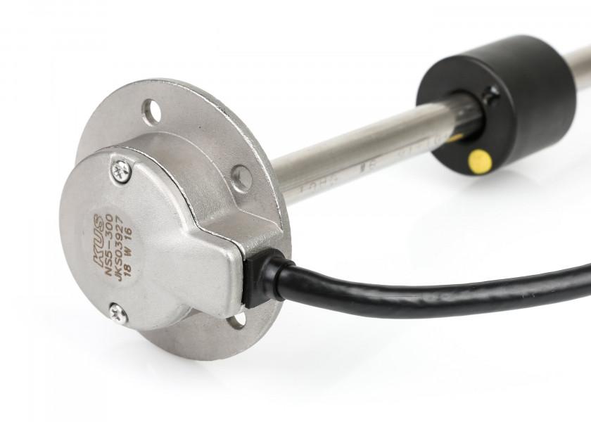 NMEA 2000 tankgiver NS5 for drivstoff og vann bakside