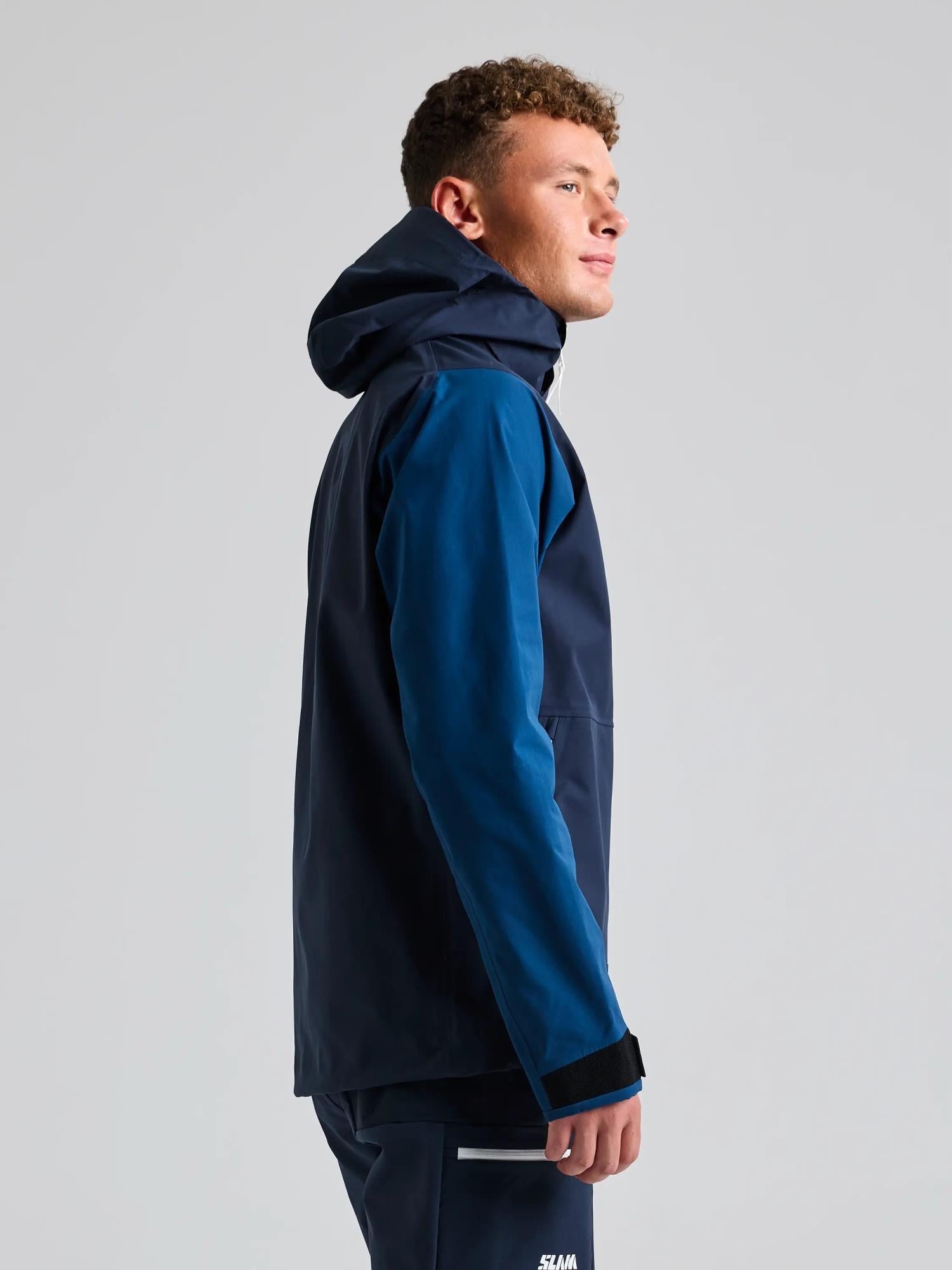 One Design seiljakke 3L ripstop resirkulert polyester detalj av glidelås