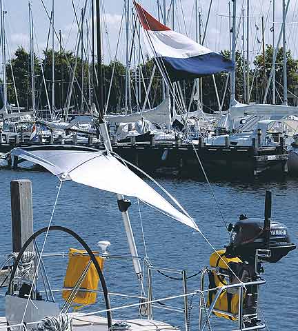 Parasoll frihengende 102 x 102 cm karbon - Blue Performance forfra