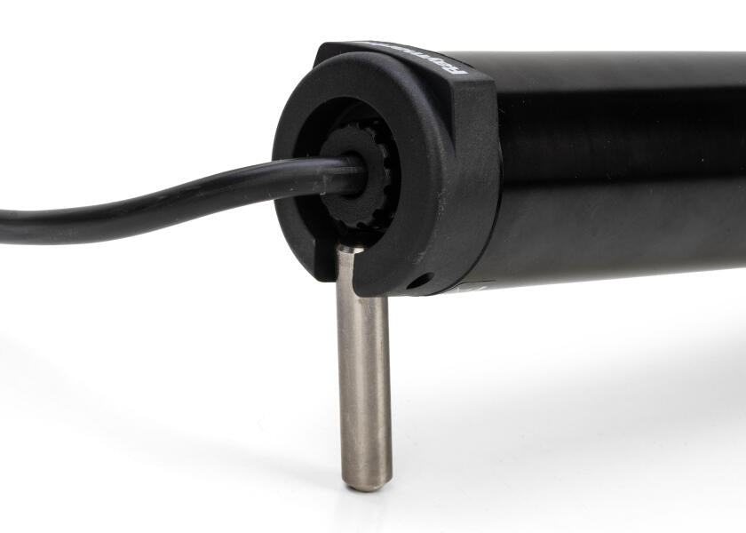 Nærbilde av kontrollpanel på Pinnepilot EV-100