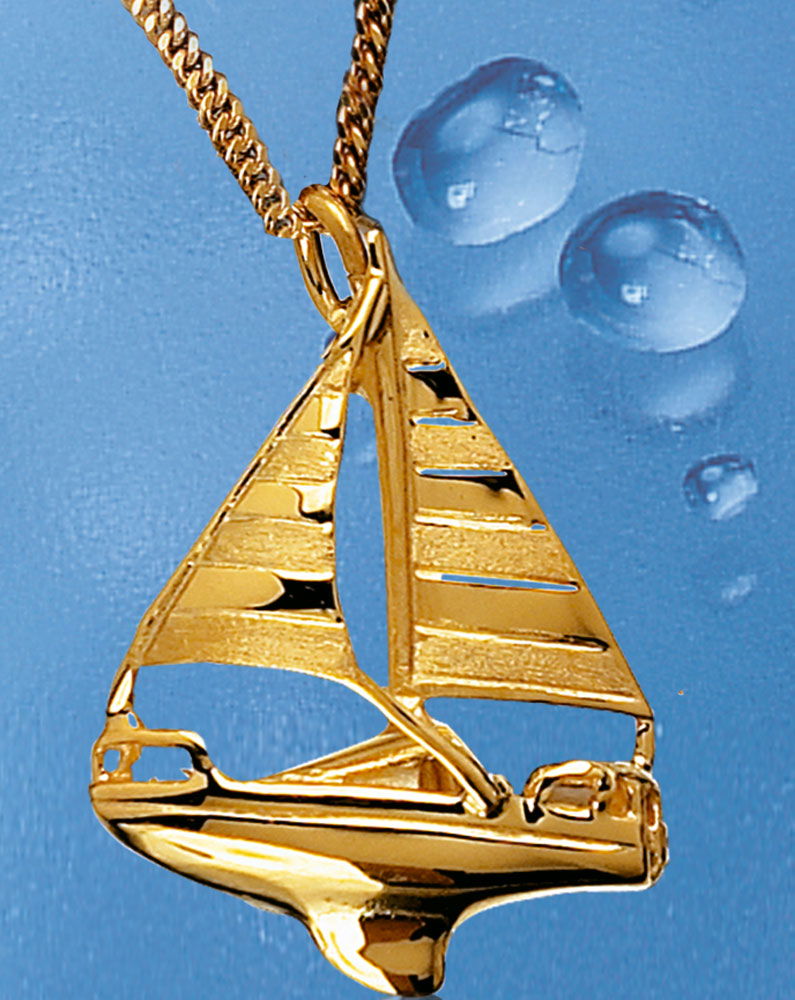 Seilbåtanheng smykke 2,5 x 1,7 cm - Ursula Christ forfra